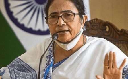 'আমরা দাঙ্গা চাই না': ঈদের অনুষ্ঠানে 'ঘৃণার রাজনীতি' নিয়ে কথা বলেছেন মুখ্যমন্ত্রী মমতা