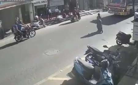 সন্তানদের কলেজের ফি-এর ব্যবস্থা ক্ষতিপূরণ পেলে হবে ! তাই চলন্ত বাসের সামনে ঝাঁপ দিলেন মা