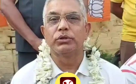 আগুনে ঘি ঢাললেন দিলীপ ঘোষ, পুলিশ কর্তার অপসারণ ক্ষোভে ফুঁসছেন অভিষেক