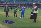 পাকিস্তানের সঙ্গে করমর্দন নয়, টসের সময় সূর্যকুমার যাদবের আচরণে ক্রিকেট দুনিয়ায় তোলপাড়